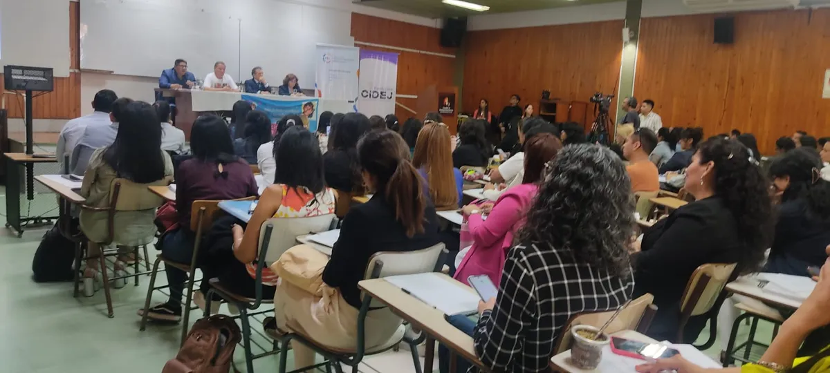 [Imagen de Gran convocatoria en el 1° Congreso del NOA en Perspectiva de Infancias y Adolescencias]